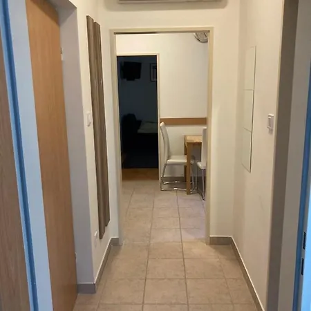 아파트 Kuenszler Apartmanhaz