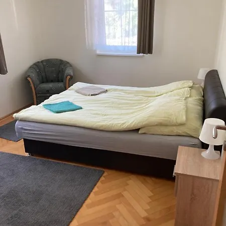 Kuenszler Apartmanhaz