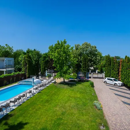 아파트 Kuenszler Apartmanhaz *