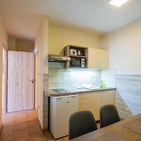 Kuenszler Apartmanhaz *