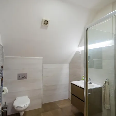 아파트 Kuenszler Apartmanhaz